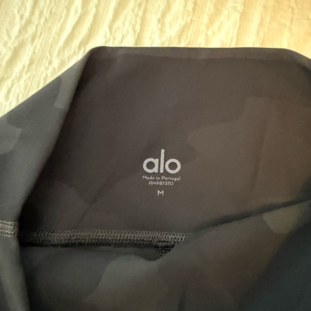 ALO Yoga Black Camo Shorts - Picture 3 of 5